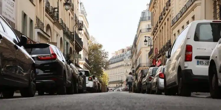 Paris vers une taxe sur le stationnement des SUV pour lutter contre la pollution