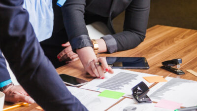 L'impact d'une équipe juridique à temps partagé sur la gestion des coûts