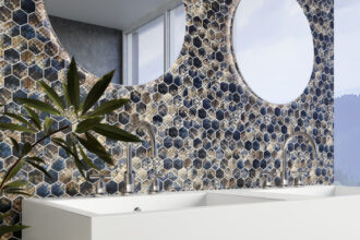 Transformez votre salle de bain en oasis de détente grâce à un nouveau carrelage